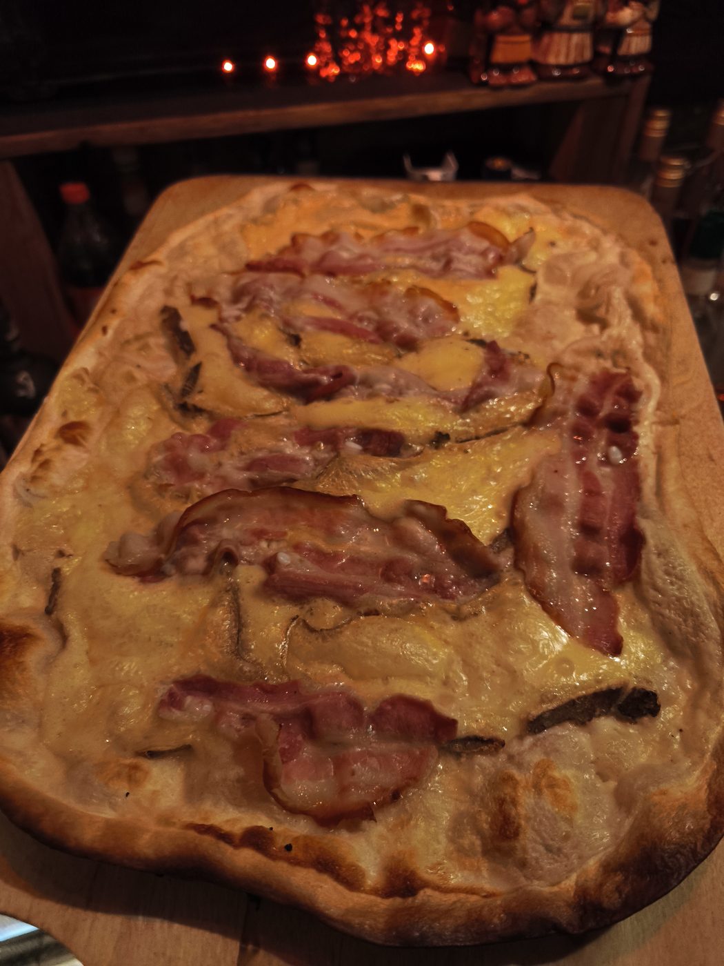 Tarte flambée pomme de terre et lardons au Kraken Colmar